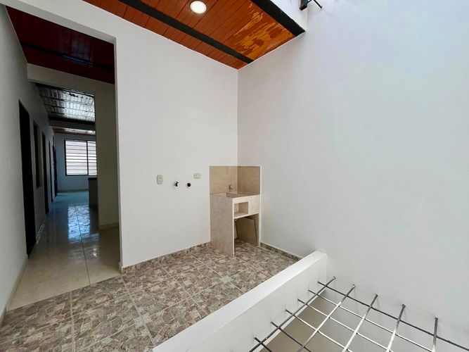 Casa de 4 alcobas en venta en Altos Del Peñon, Girardot, 152 m² · foto 4 de 23