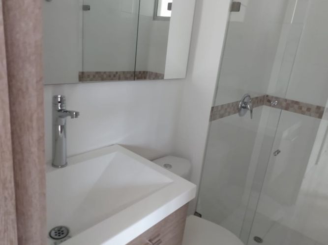 Apartamento en venta en Prados Del Norte, Cali · foto 6 de 16