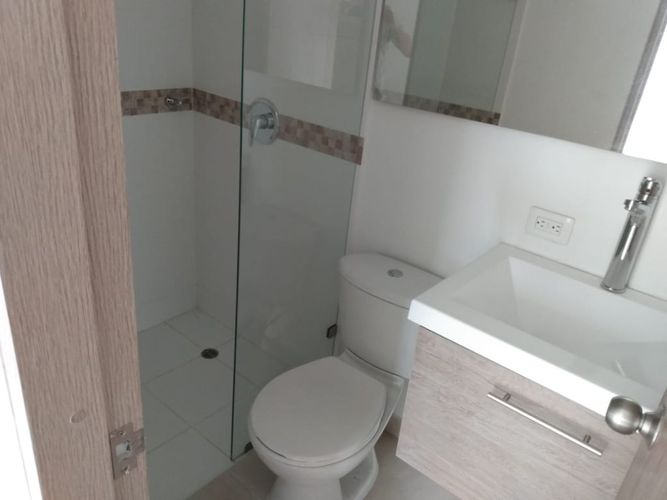 Apartamento en venta en Prados Del Norte, Cali · foto 9 de 16