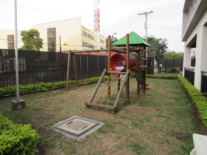 Apartamento en venta en Prados Del Norte, Cali · foto 13 de 16