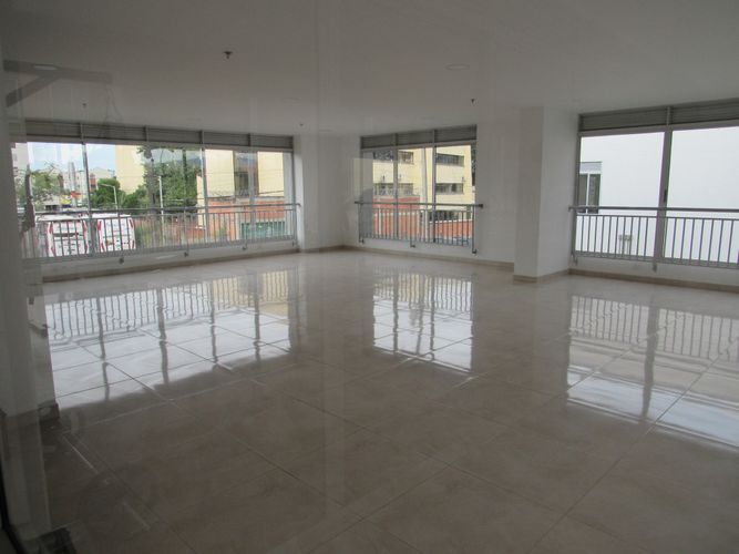 Apartamento en venta en Prados Del Norte, Cali · foto 15 de 16