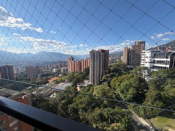 Apartamento en venta en El Poblado, Medellín · foto 18 de 18