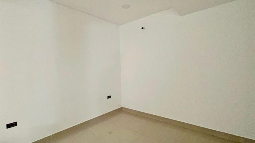 Casa de 7 alcobas en venta en Br. Portachuelo, Girardot, 156 m² · foto 6 de 24