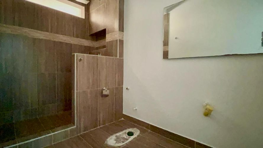 Casa de 7 alcobas en venta en Br. Portachuelo, Girardot, 156 m² · foto 8 de 24