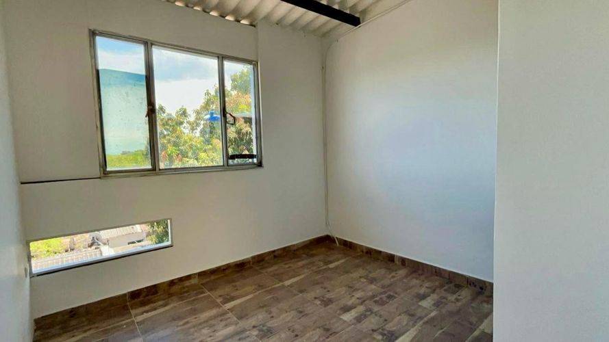 Casa de 7 alcobas en venta en Br. Portachuelo, Girardot, 156 m² · foto 14 de 24