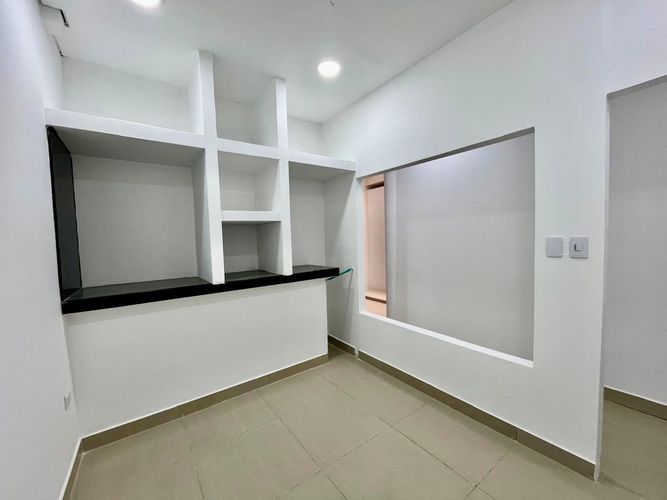 Casa de 7 alcobas en venta en Br. Portachuelo, Girardot, 156 m² · foto 22 de 24