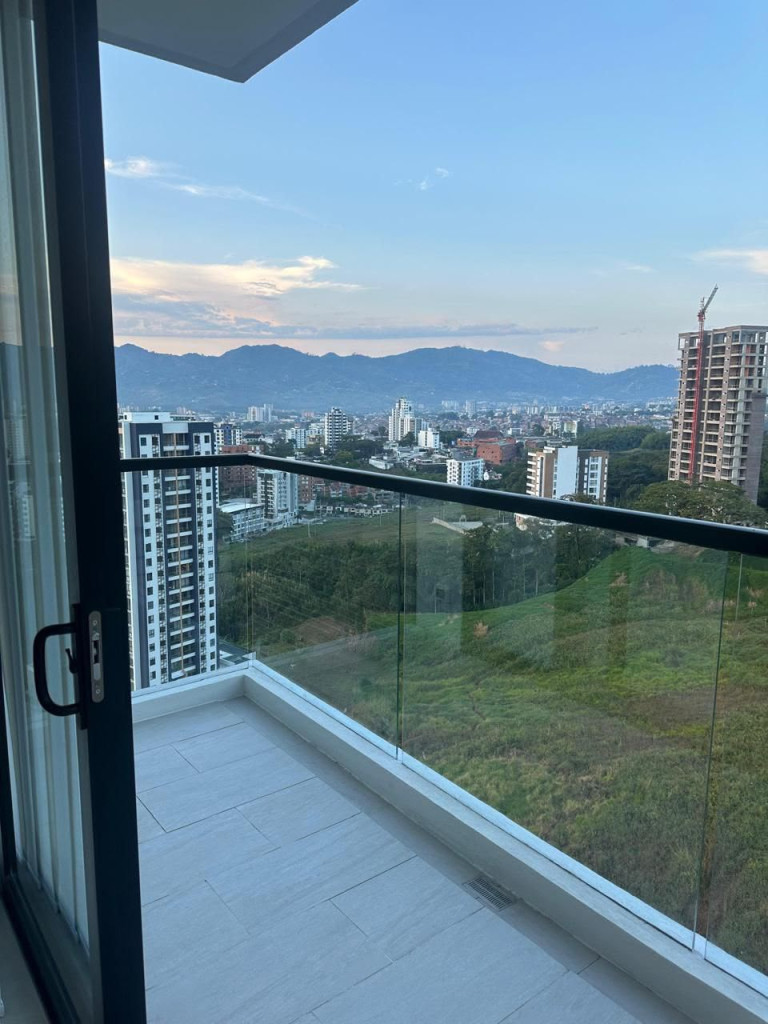 Apartamento en venta en Pinares, Pereira · foto 15 de 24