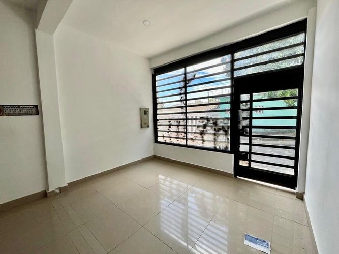Casa de 4 alcobas en venta en Br. Portachuelo, Girardot, 156 m² · foto 4 de 21