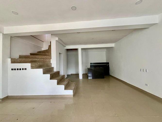 Casa de 4 alcobas en venta en Br. Portachuelo, Girardot, 156 m² · foto 5 de 21
