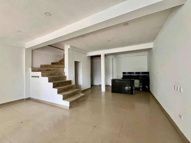 Casa de 4 alcobas en venta en Br. Portachuelo, Girardot, 156 m² · foto 6 de 21