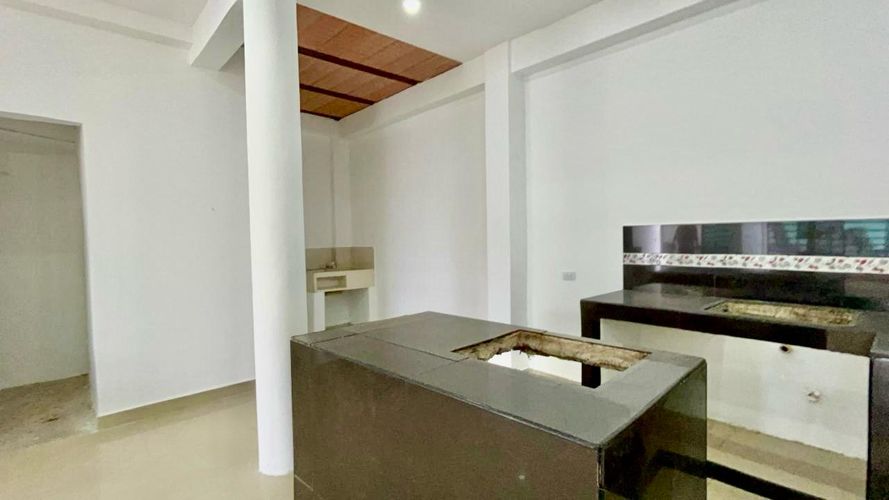 Casa de 4 alcobas en venta en Br. Portachuelo, Girardot, 156 m² · foto 8 de 21