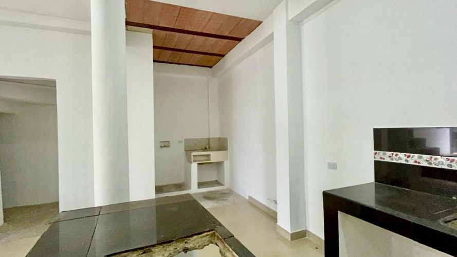 Casa de 4 alcobas en venta en Br. Portachuelo, Girardot, 156 m² · foto 9 de 21