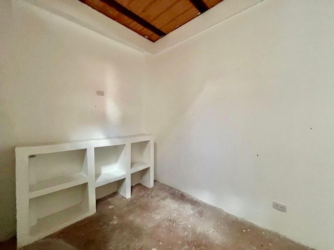 Casa de 4 alcobas en venta en Br. Portachuelo, Girardot, 156 m² · foto 10 de 21