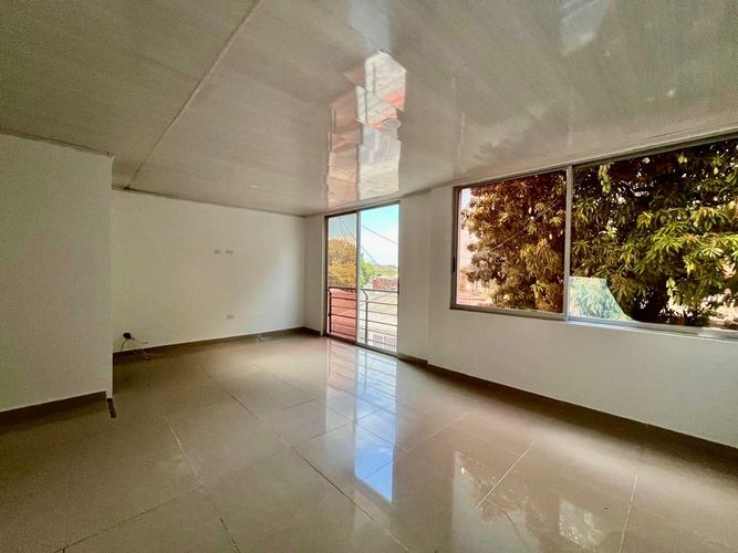 Casa de 4 alcobas en venta en Br. Portachuelo, Girardot, 156 m² · foto 15 de 21
