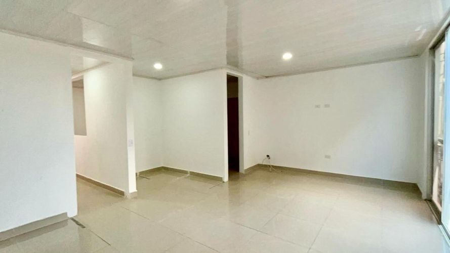 Casa de 4 alcobas en venta en Br. Portachuelo, Girardot, 156 m² · foto 16 de 21