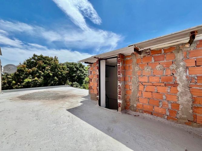 Casa de 4 alcobas en venta en Br. Portachuelo, Girardot, 156 m² · foto 18 de 21