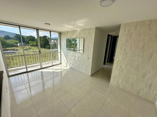 Apartamento de 3 alcobas en venta en Bosques De Aranjuez, Piedecuesta, 64 m² · foto 2 de 24
