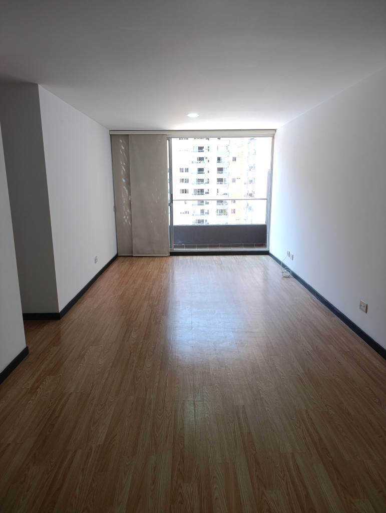 Apartamento en Arriendo en Ciudad del Río, Medellín