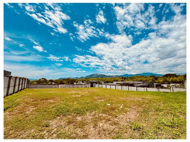 Lote en venta en Cerritos, Pereira, 2438 m² · foto 2 de 7