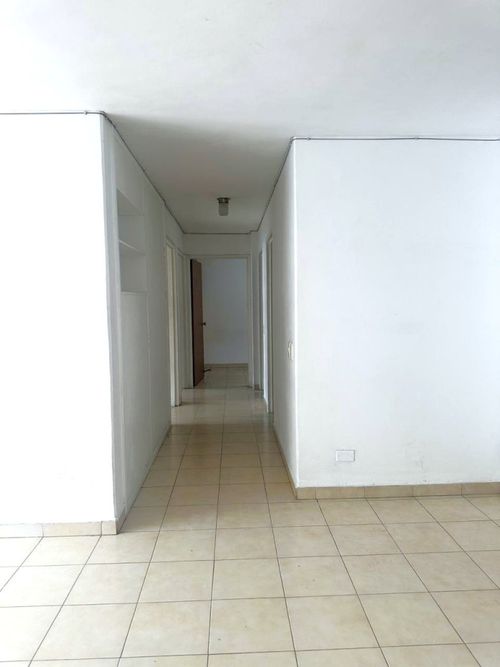 Apartamento en venta en Centenario, Cali · foto 13 de 24