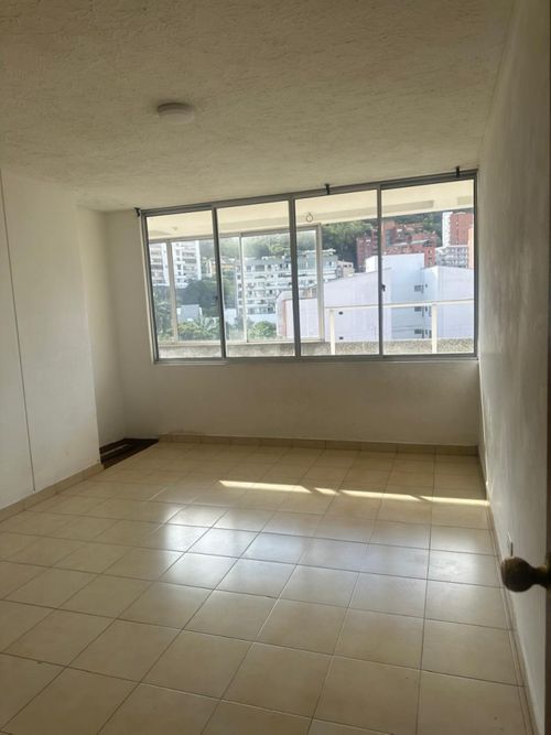 Apartamento en venta en Centenario, Cali · foto 19 de 24