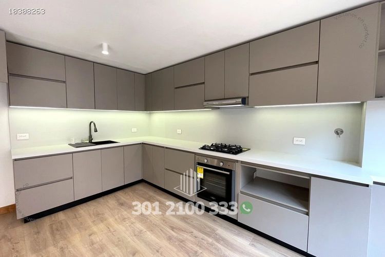 Apartamento de 2 alcobas en arriendo en Laureles, Medellín, 156 m² · foto 7 de 19