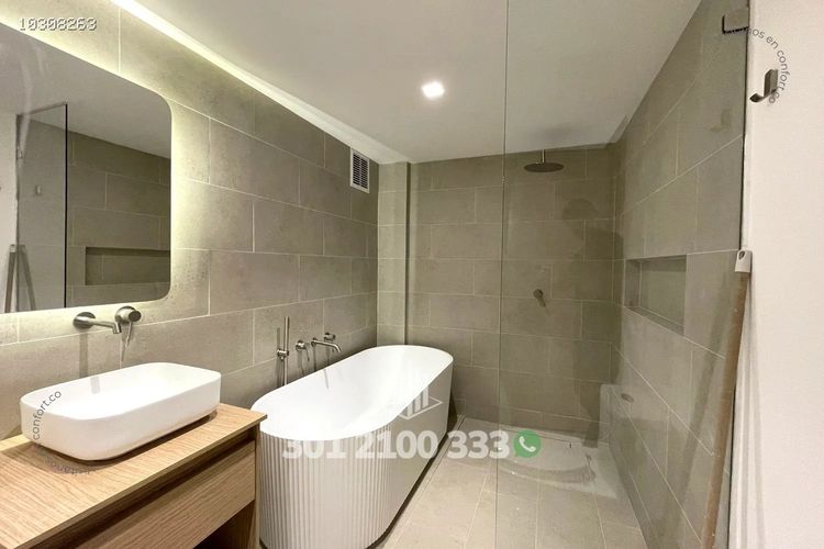 Apartamento de 2 alcobas en arriendo en Laureles, Medellín, 156 m² · foto 15 de 19