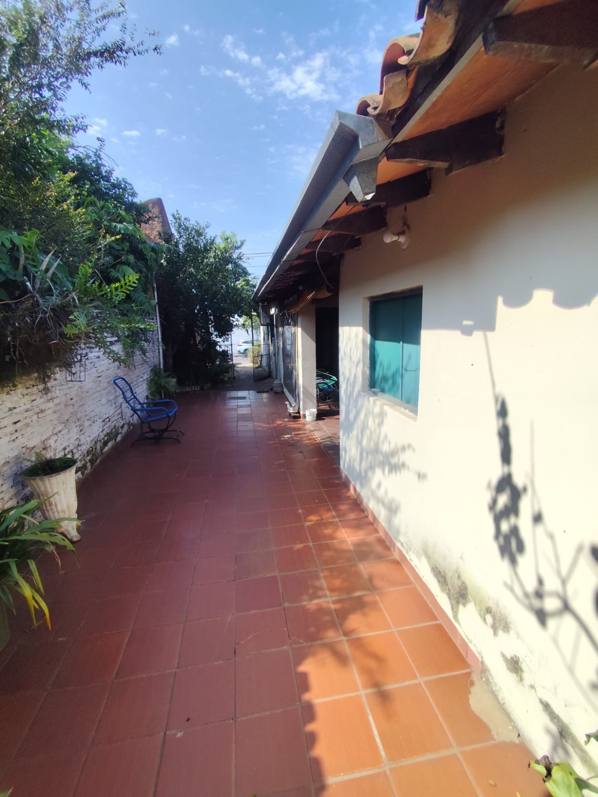 En venta casa a demoler o refaccionar en Asunción — foto 3