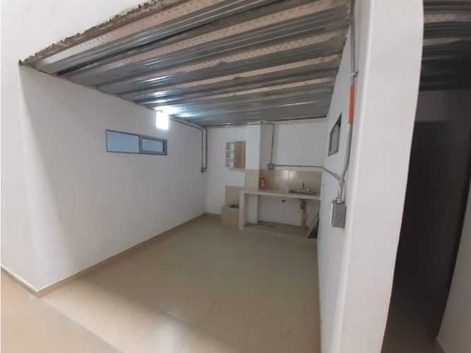 Bodega en venta en Terranova, Bello, 330 m² · foto 5 de 10