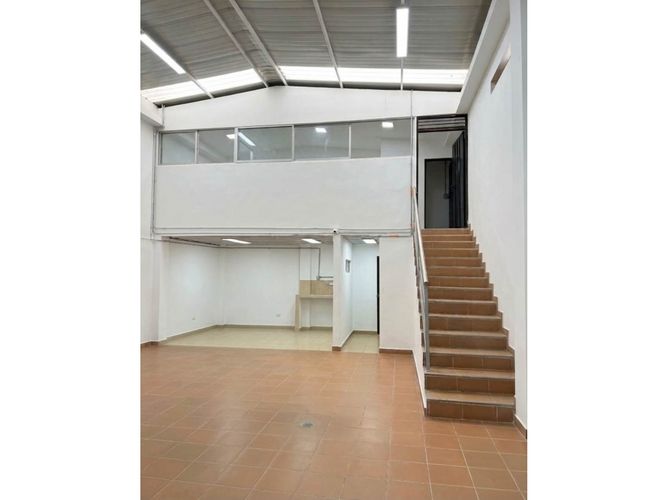 Bodega en venta en Terranova, Bello, 330 m² · foto 10 de 10