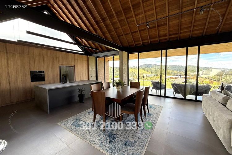 Casa de 3 alcobas en arriendo en Las Palmas, Envigado, 390 m² · foto 6 de 24