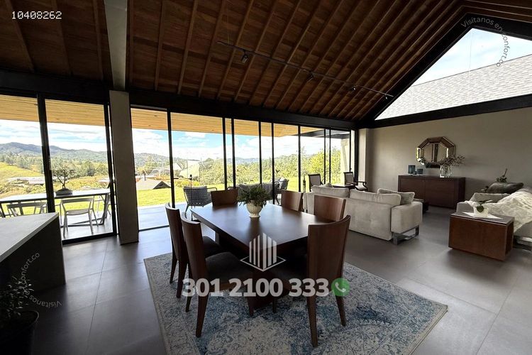 Casa de 3 alcobas en arriendo en Las Palmas, Envigado, 390 m² · foto 9 de 24