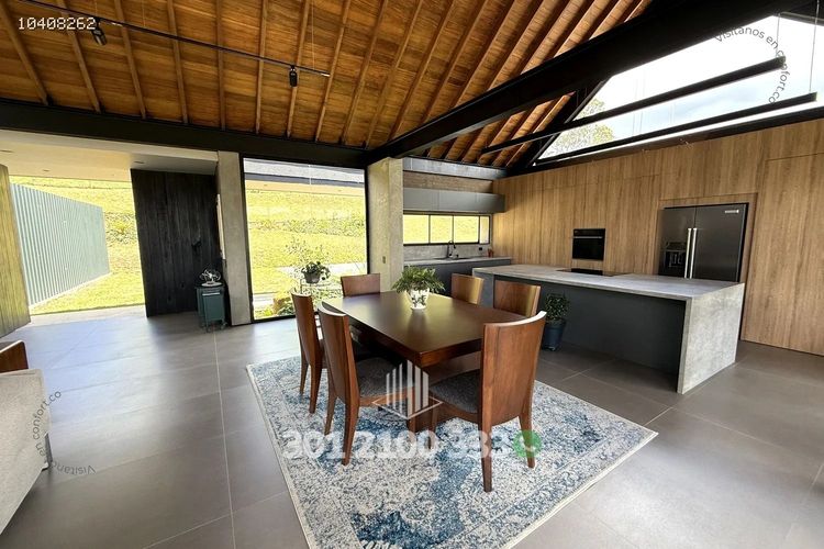 Casa de 3 alcobas en arriendo en Las Palmas, Envigado, 390 m² · foto 7 de 24