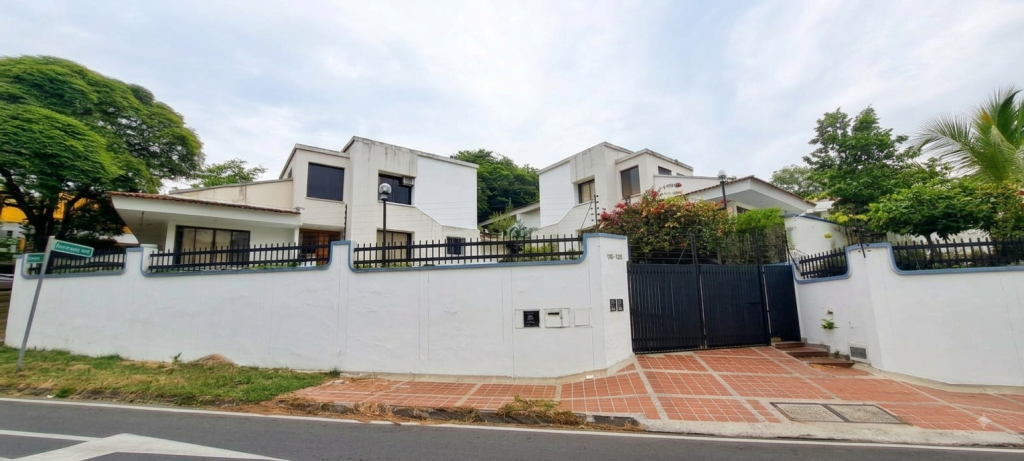 Casa en Arriendo en Ciudad jardin, Cali
