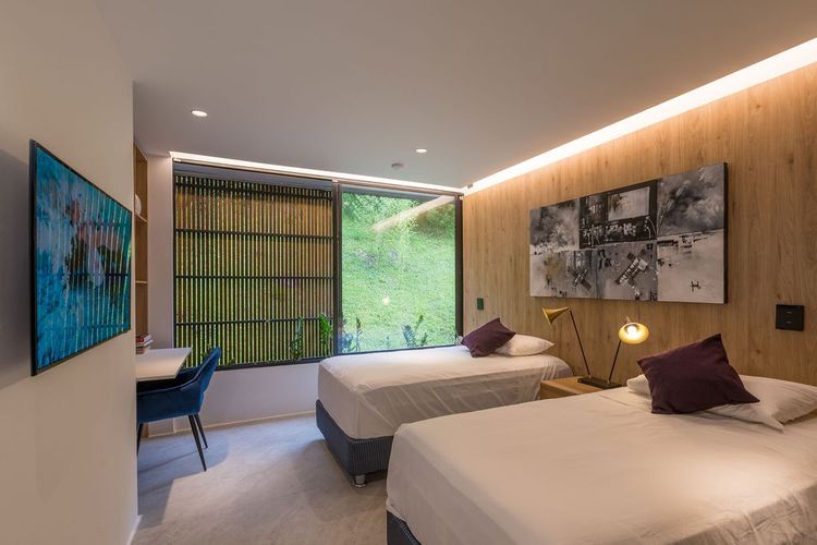 Casa de 8 alcobas en venta en Las Palmas, Medellín, 595 m² · foto 11 de 16