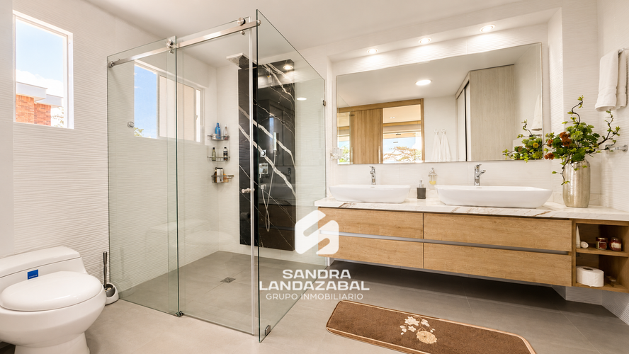 Casa de 4 alcobas en venta en Ruitoque Condominio, Floridablanca, 350 m² · foto 4 de 10
