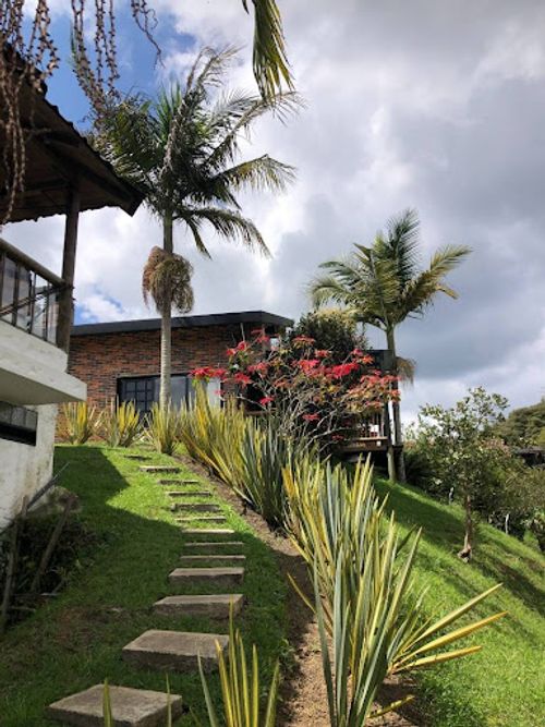 Casa de 4 alcobas en arriendo en San Jose, Guarne, 190 m² · foto 2 de 24