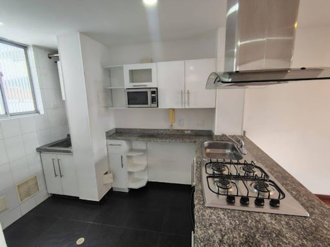 Apartaestudio en venta en El Batán, Bogotá, 45 m² · foto 15 de 20