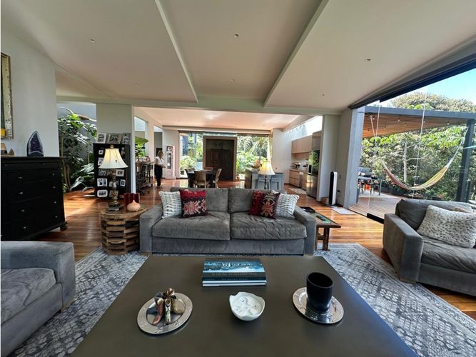 Casa de 3 alcobas en venta en El Porvenir, Rionegro, 400 m² · foto 2 de 20