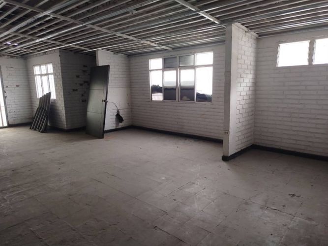 Local en arriendo en Troncal, Cali, 130 m² · foto 2 de 15