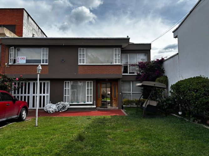 Casa de 3 alcobas en venta en Ilarco, Bogotá, 280 m² · foto 18 de 24