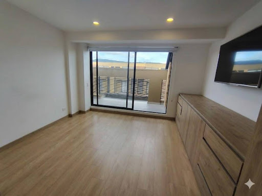 Casa en arriendo en La Floresta, Chía · foto 9 de 24