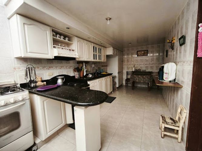 Casa de 4 alcobas en venta en Estrella Del Norte, Bogotá, 285 m² · foto 11 de 24