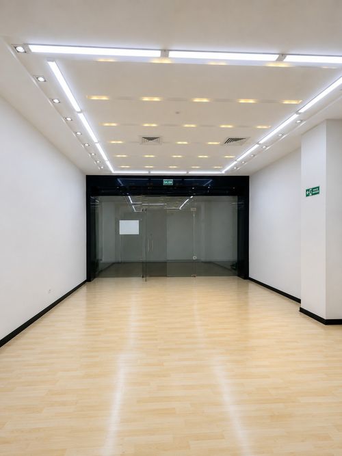 Local en arriendo en El Poblado, Medellín, 38 m² · foto 2 de 2