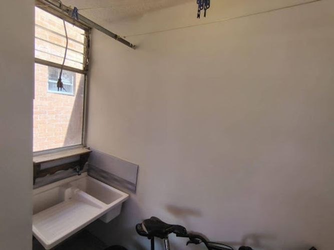 Apartamento de 3 alcobas en venta en Cr. La Finca Sm 9, Madrid, 67 m² · foto 12 de 24