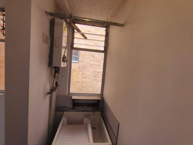 Apartamento de 3 alcobas en venta en Cr. La Finca Sm 9, Madrid, 67 m² · foto 17 de 24