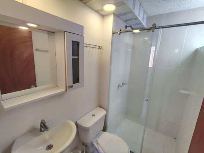 Apartamento de 3 alcobas en venta en Cr. La Finca Sm 9, Madrid, 67 m² · foto 18 de 24