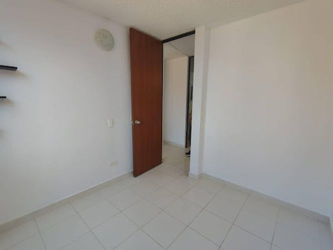 Apartamento de 3 alcobas en venta en Cr. La Finca Sm 9, Madrid, 67 m² · foto 19 de 24
