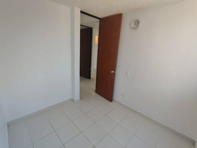 Apartamento de 3 alcobas en venta en Cr. La Finca Sm 9, Madrid, 67 m² · foto 22 de 24