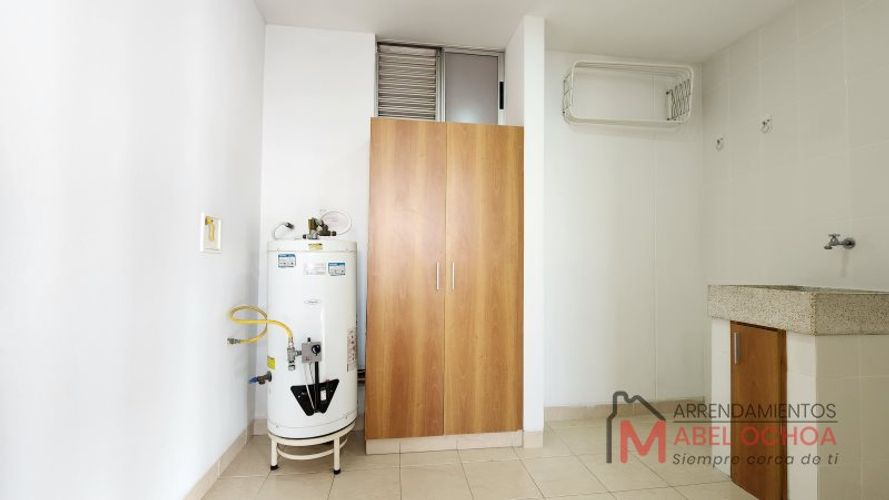 Apartamento de 2 alcobas en venta en El Poblado, Medellín, 115 m² · foto 9 de 23